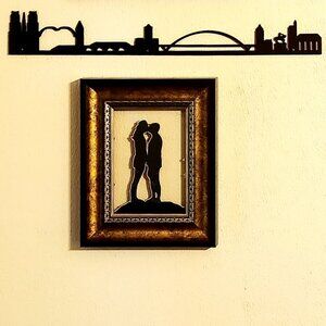 original glass painting, people kissing